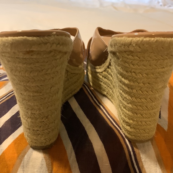 Steve Madden tan woven heel wedges - Picture 10 of 13